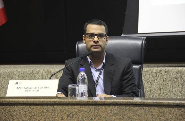 Adler Antunes de Carvalho, gerente de concessões e permissões da AMLURB