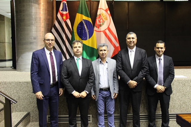 Mesa dos debates de encerramento do seminário "O Controle Externo e a Constituição".