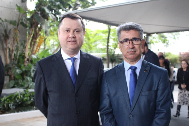 Conselheiro corregedor Roberto Braguim e o conselheiro presidente do TCM, João Antonio.