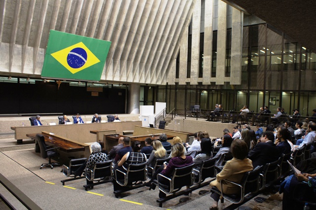 O seminário ocorreu no plenário do TCM.