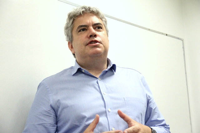 Marcos Barreto é o Chefe de Gabinete.