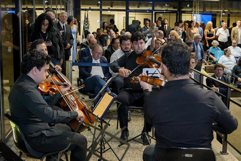 Uma apresentação do Quarteto de Cordas da Fundação Theatro Municipal encerrou a sessão