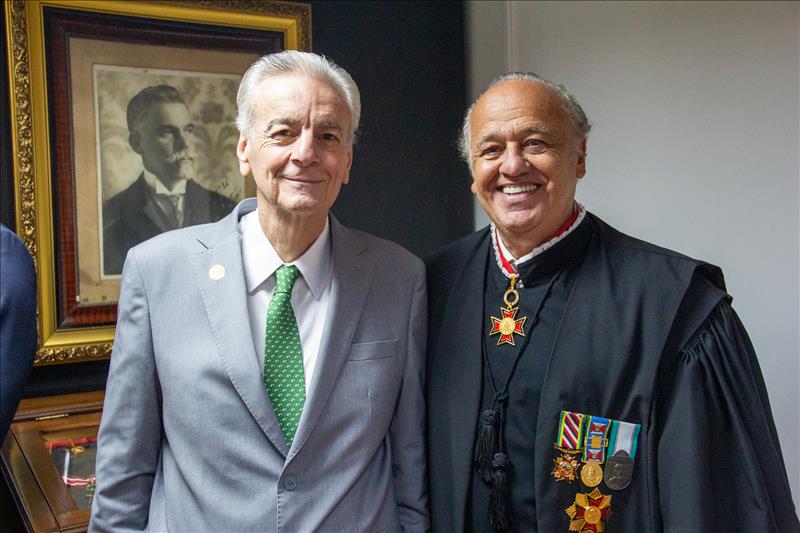 Presidente Domingos Dissei e o conselheiro do TCESP, Dimas Ramalho