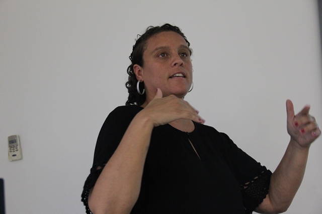 A auditora Bárbara Popp mostrou aspectos estruturais, organizacionais e pedagógicos da rede municipal de ensino de São Paulo