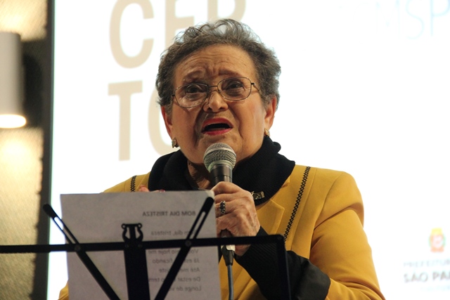 Cantora Esterzinha de Souza
