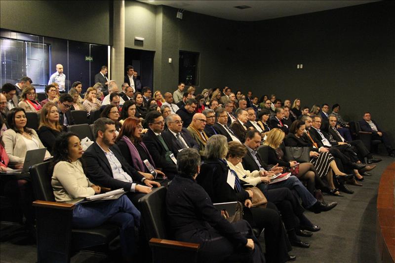 "Roda de Conversa com a sociedade"