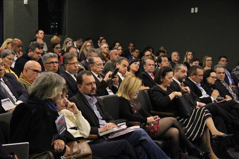 "Roda de Conversa com a sociedade"