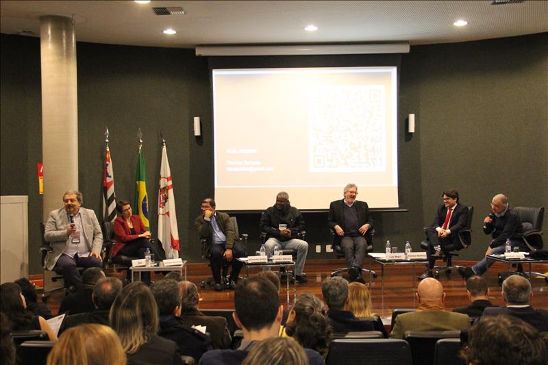 "Roda de Conversa com a sociedade"
