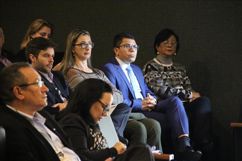 "Roda de Conversa com a sociedade"