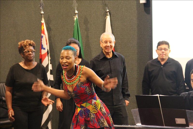 N’Duduzo Siba, cantora sul-africana