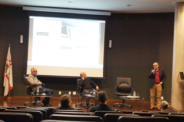 O escritor e jornalista Paulo Ferreira foi convidado para participar da roda de conversa.