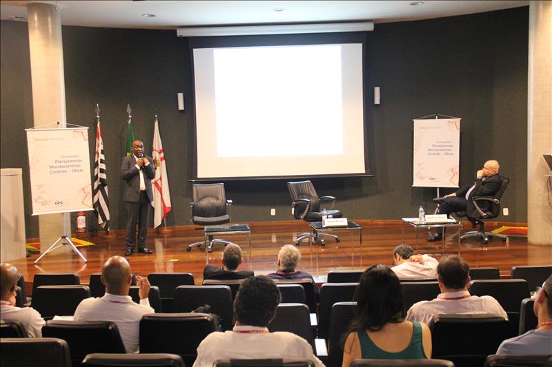 Palestra ocorreu no auditório da EGC