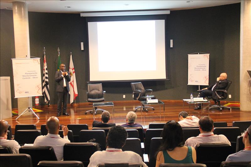 Palestra ocorreu no auditório da EGC