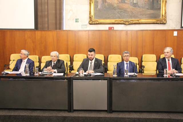 O Congresso Internacional de Direito Administrativo acontece até sexta-feira (11) na Câmara Municipal