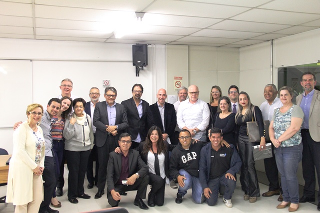 Os moradores da subprefeitura de Pinheiros junto com a equipe do TCMSP