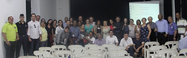 Equipe do projeto Cidadania em Contas junto dos munícipes