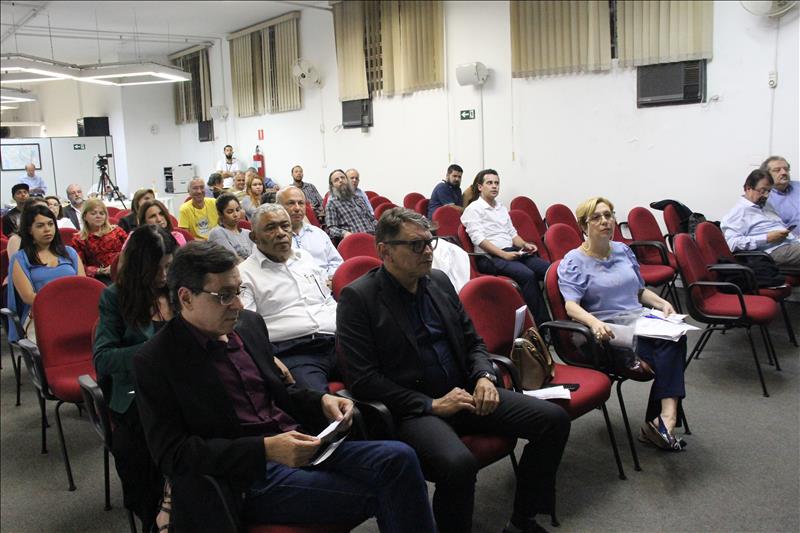 Equipe do Tribunal de Contas do Município de São Paulo (TCMSP) na Subprefeitura Jabaquara