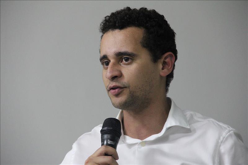 Coordenador de pós-graduação da Escola de Gestão e Contas do TCMSP, André Galindo