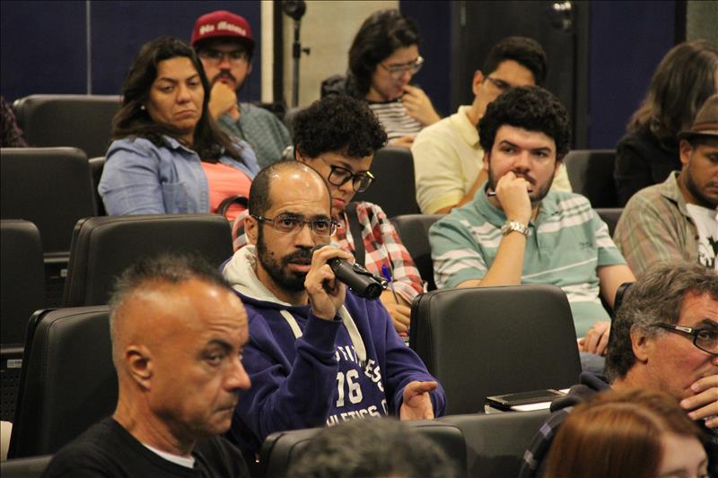 Após as aulas, os participantes puderam tirar suas dúvidas com os professores