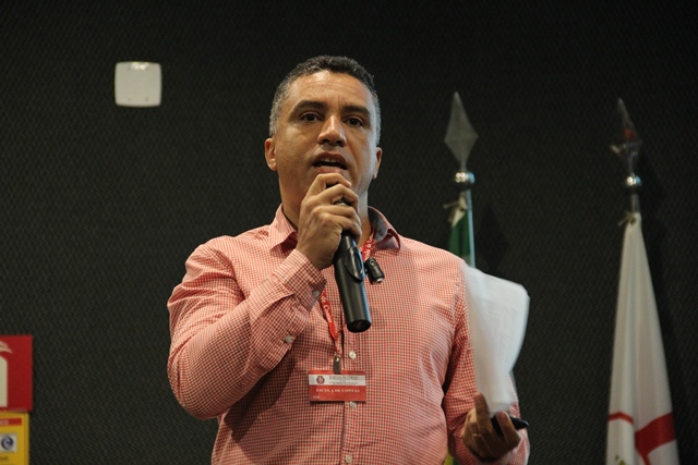 Robson Antônio da Silva, diretor do CEU EMEF Professor Paulo Gonçalo dos Santos