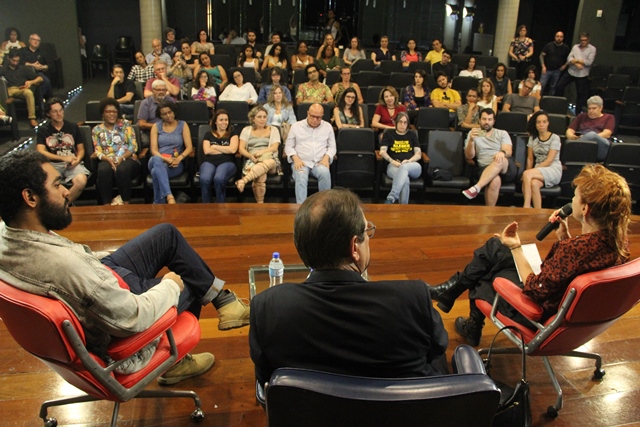 Os presentes puderam bater-papo e esclarecer curiosidades sobre o filme