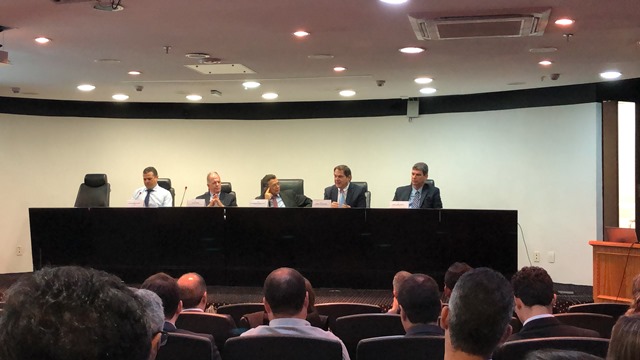 O agente de Fiscalização Luís Guilherme participou também da mesa de debates