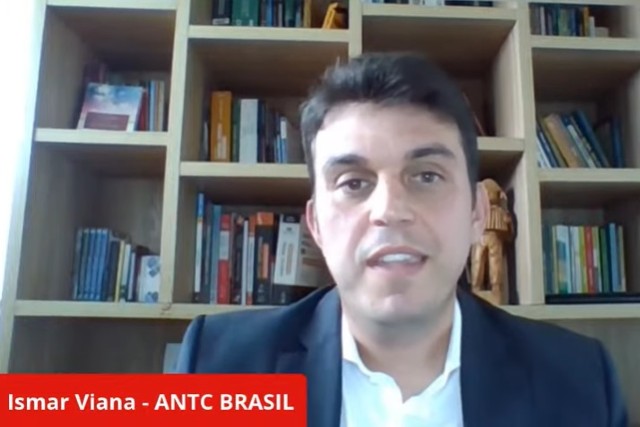 O presidente da ANTC foi o moderador do debate