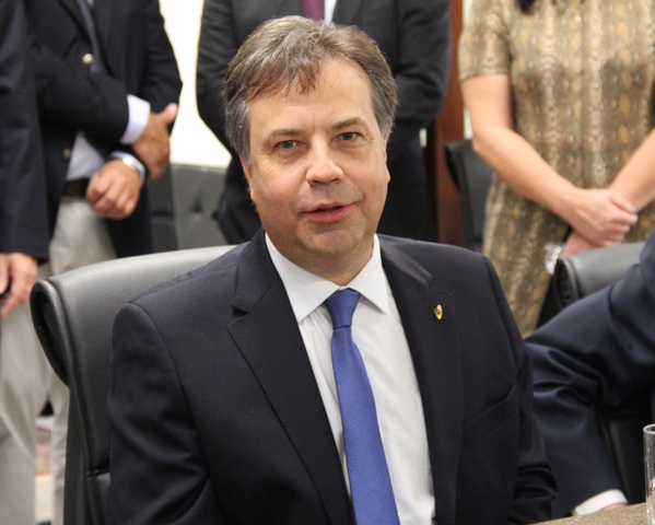 Presidente eleito da Atricon, Fábio Nogueira, prestigia posse no TCM