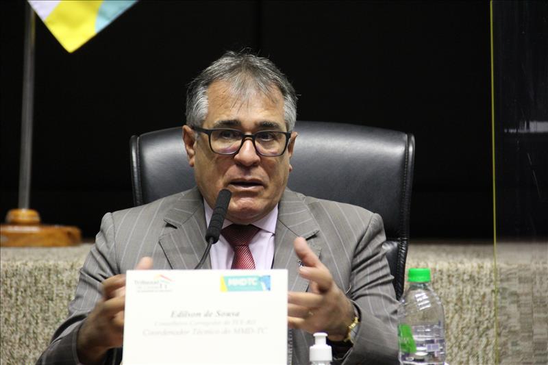 O presidente do CNPTC e da ABRACOM, Joaquim de Castro