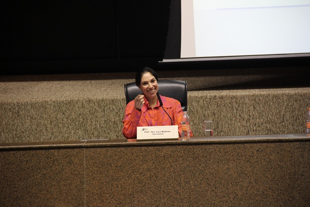 Vera Monteiro, professora da graduação, do mestrado profissional e da especialização na FGV Direito/SP