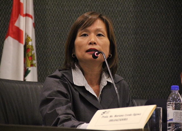 Organizadora do simpósio, professora Mariana Uyeda Ogawa 