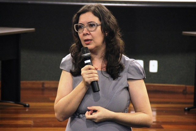 Dra. Élida Graziane Pinto, procuradora do Ministério Público de Contas do Tribunal de Contas do Estado de São Paulo.