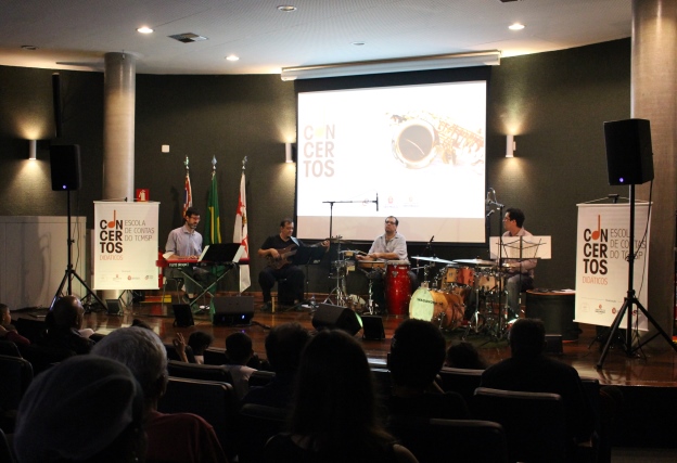Apresentação de jazz à brasileira com o grupo InKabula 