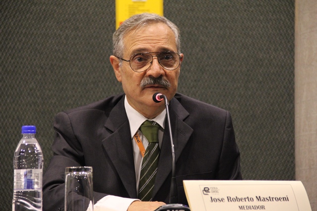 José Roberto Mastroeni, agente de fiscalização e mediador do evento