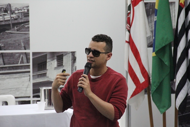 O professor André Galindo, da Escola de Gestão e Contas do TCMSP