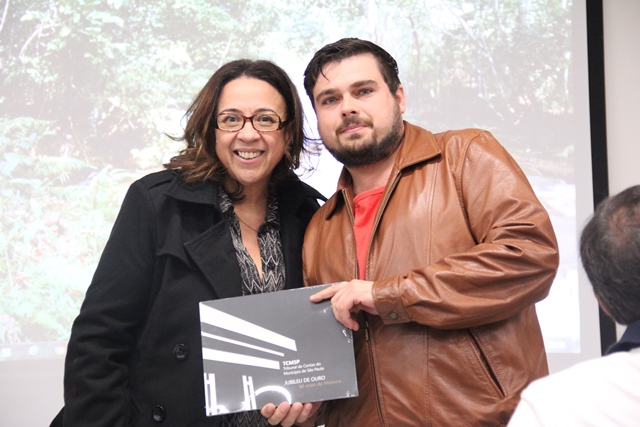 Nicholas Valadan, segundo ganhador do livro comemorativo do Jubileu de Ouro do TCMSP